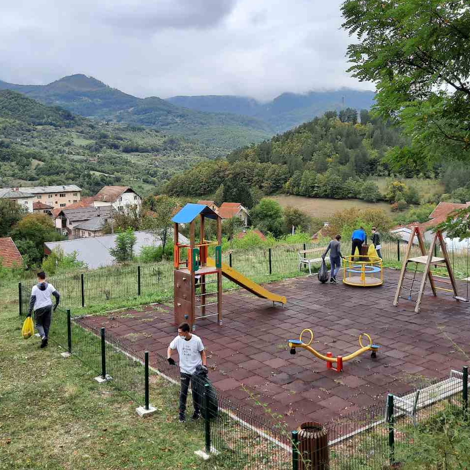 Čićenje dječijeg igrališta