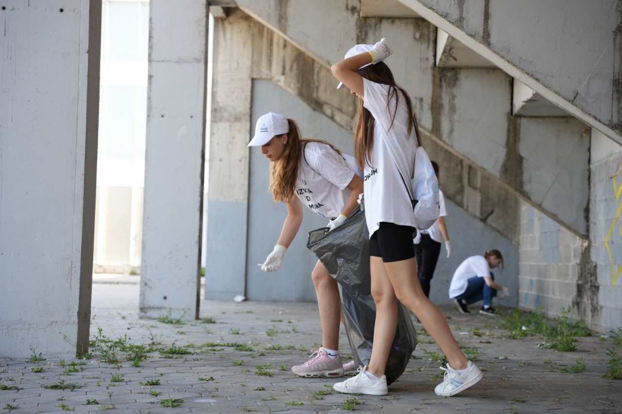 OIDM_M_Dio oko stadiona